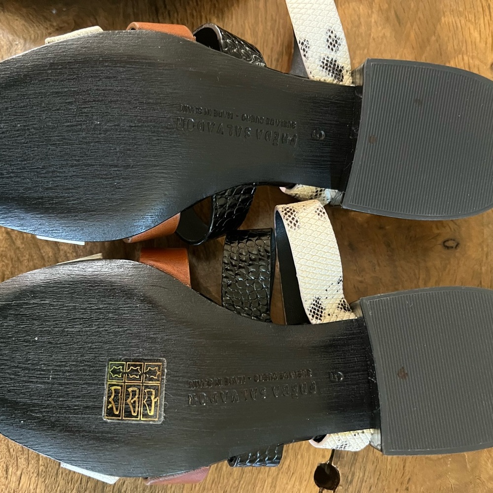 FREDA SALVADOR Sandals SIZE 5 - Picture 4 of 4